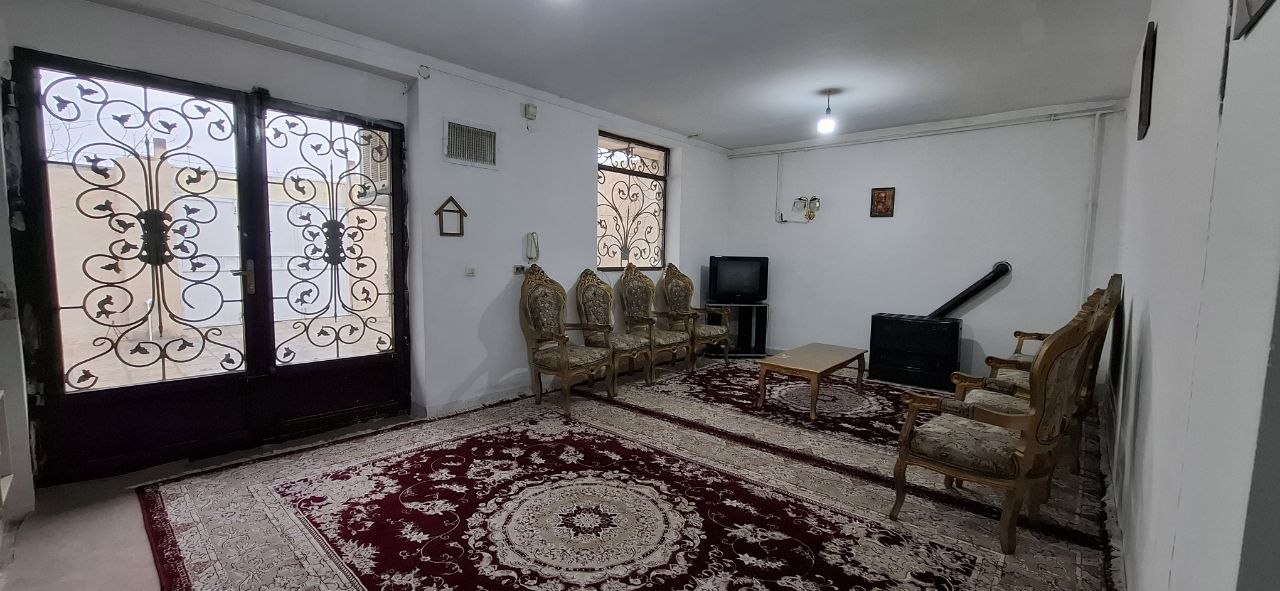 بیستون سوئیت