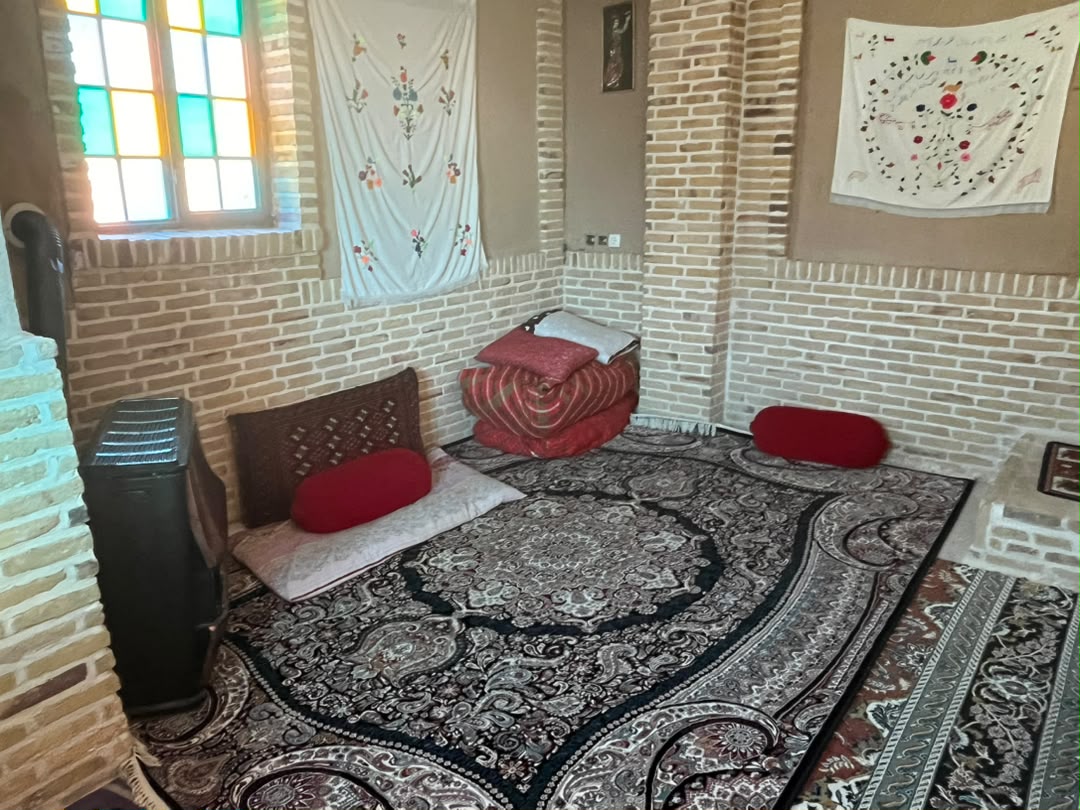 اسپاخو اتاق اُرس